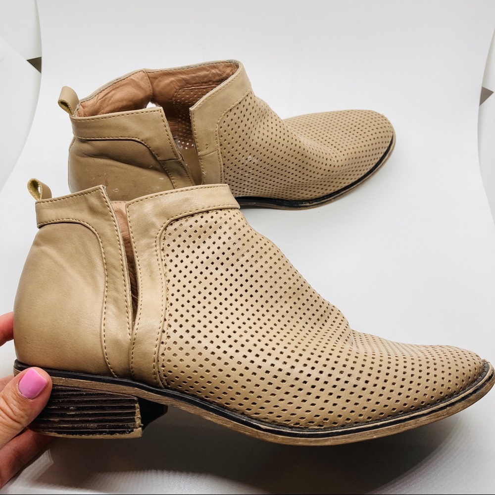 Restricted Perforated Laser Cut Ankle Booties Stacked Heel Size 9